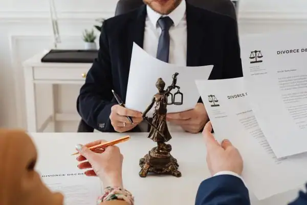 our fees Brighton & Hove from EH Mediation - image of couple in joint mediation meeting